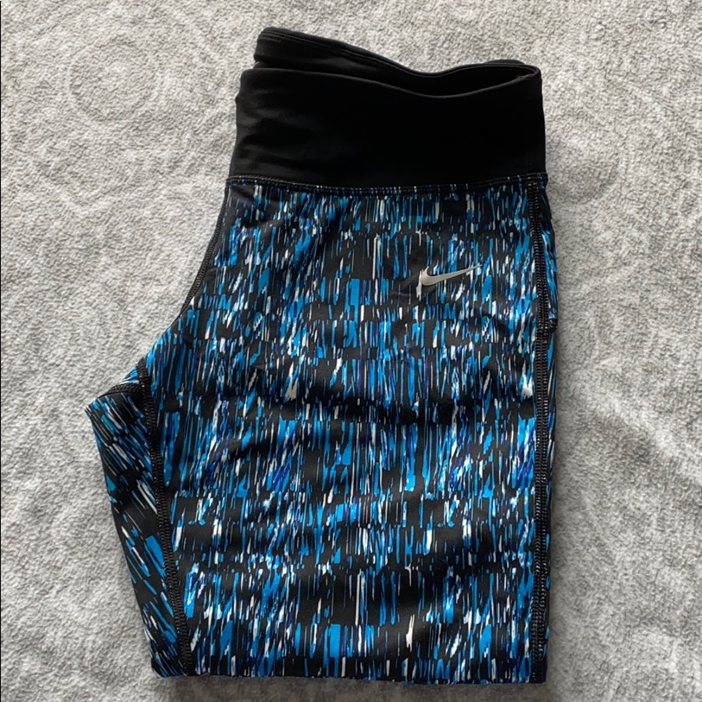 Women’s Nike Dri-fit Capri leggings size L
